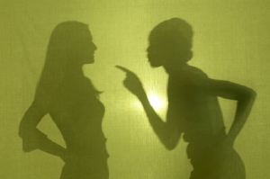 silhouette-of-two-women-arguing-uid-1344566-1