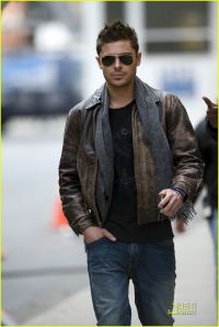Leather jackets are just casual cool.  leatherstrend.com